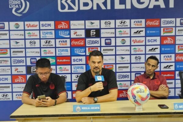 Pelatih Pena: Persija Kurang Menampilkan 'Ritme' yang Jelas di Babak Pertama