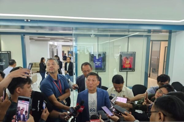 Berikut beberapa alternatif judul yang bisa Anda gunakan untuk "Operator liga cermati ketat laga-laga akhir musim":

1. "Pengawasan Ketat Operator Liga Terhadap Pertandingan Akhir Musim"
2. "Operator Liga Memantau Secara Cermat Laga-Laga Crucial Musim Ini"
3. "Ketelitian Operator Liga dalam Mengawasi Pertandingan Menjelang Musim Berakhir"
4. "Operator Liga Waspadai Setiap Pertandingan di Fase Akhir Musim"
5. "Pengawasan Intensif Operator Liga untuk Laga-Laga Penentu Akhir Musim"
6. "Operator Liga: Fokus pada Pertandingan Krusial Menjelang Akhir Musim"
7. "Pentingnya Pengawasan Ketat Operasional Liga di Akhir Musim"

Silakan pilih atau sesuaikan sesuai kebutuhan!