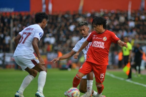 Semen Padang Masih Berjuang setelah Hasil Imbang 1-1 Melawan Persik